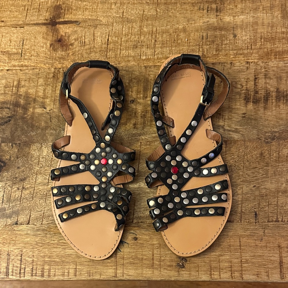 ZARA 38 Black Studded  Gladiator Sandals - Women's